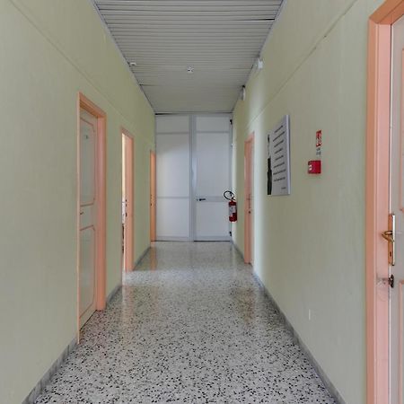 Hotel Villa Merope Rimini Buitenkant foto