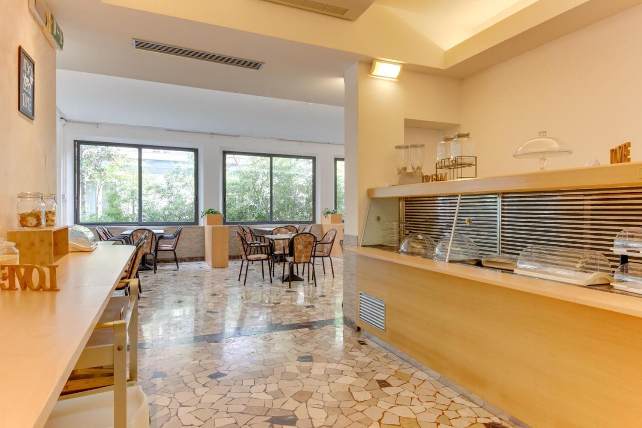 Hotel Villa Merope Rimini Buitenkant foto